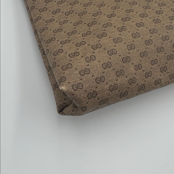 Gucci Clutch - Picture 9 of 9